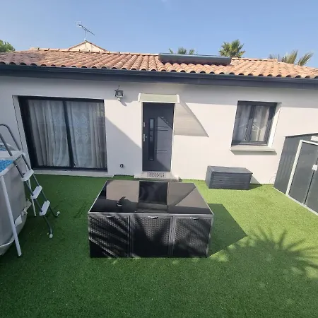 Charmante Maison Avec Piscine Willa