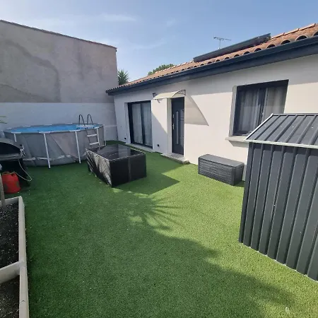 Charmante Maison Avec Piscine Willa Bessan