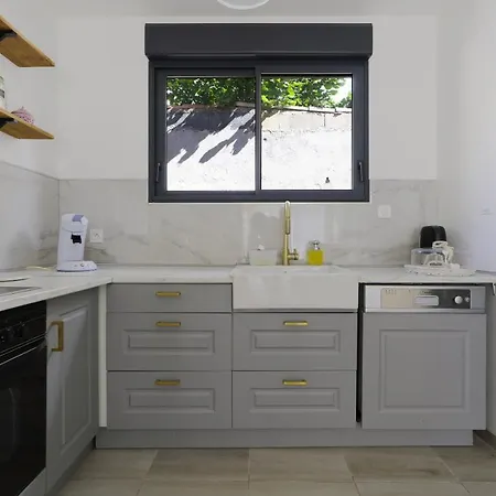 Charmante Maison Avec Piscine Willa