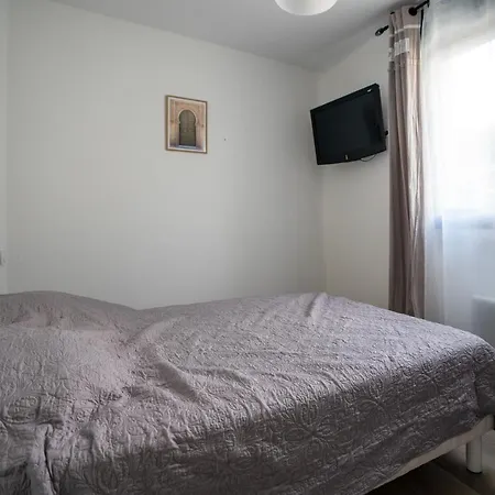 Charmante Maison Avec Piscine * Bessan